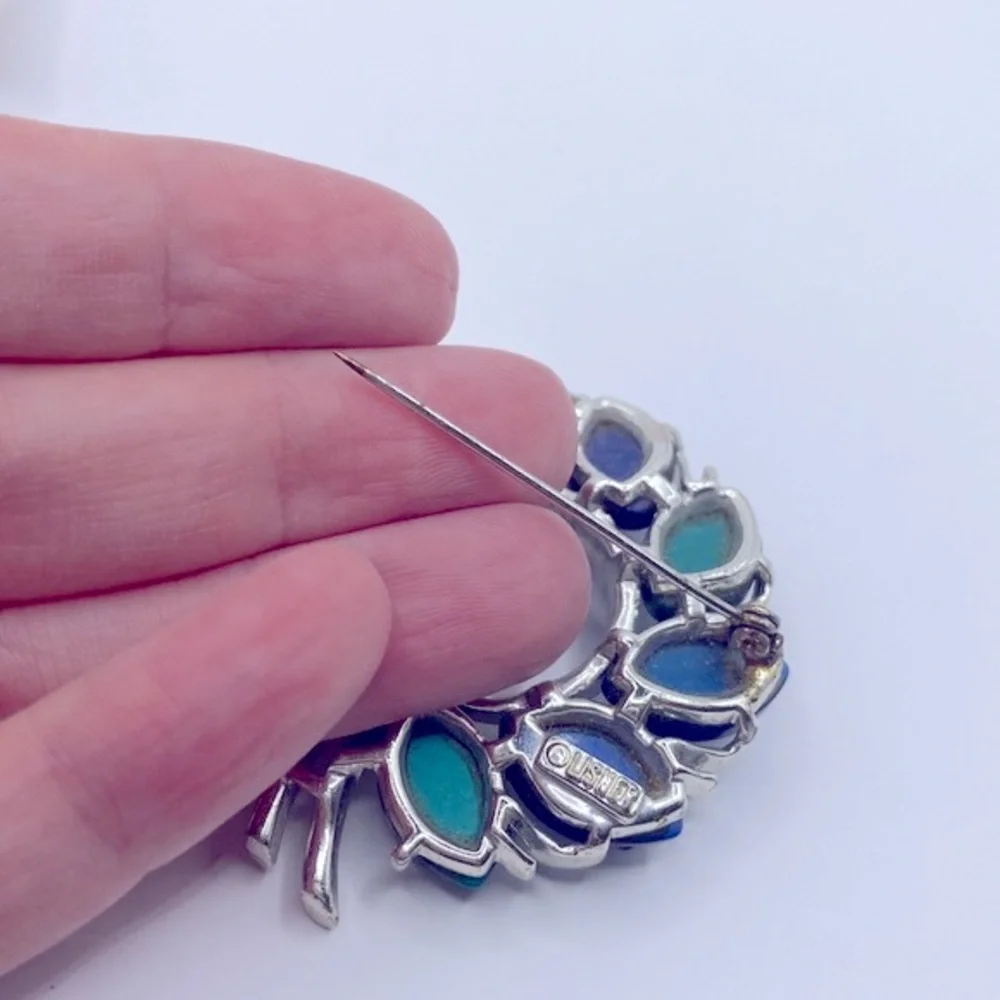 Vintage Signed LISNER Moonglow Wreath Brooch • Teal & Blue Thermoset Lucite